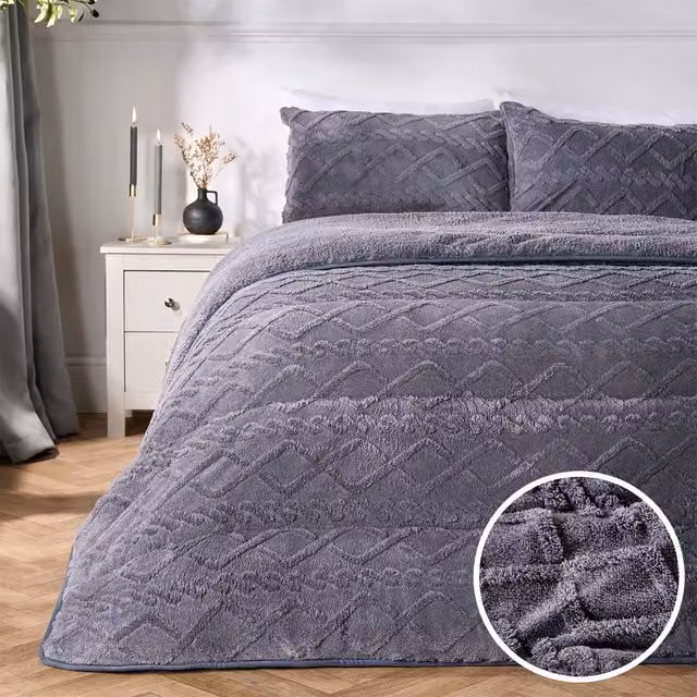 OHS King Size Cable Knit Teddy Fleece 10.5 Tog Coverless Duvet and Pillowcase Set in Dark Grey – 1