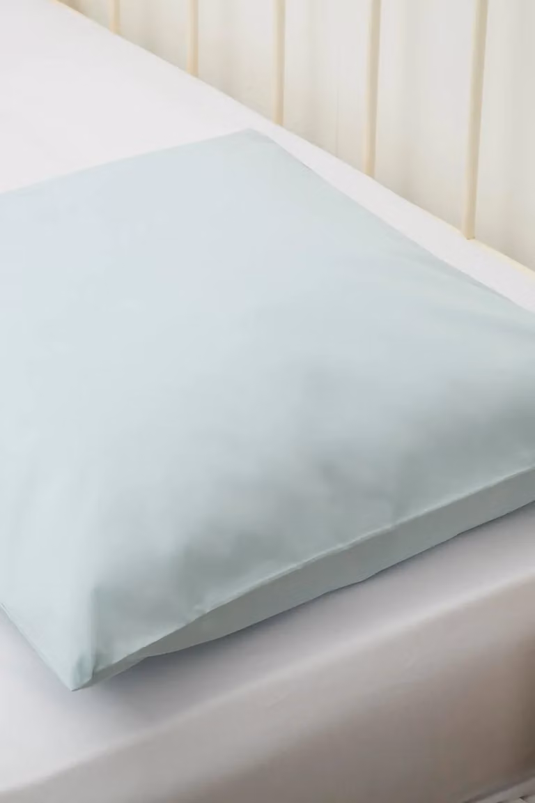 Belledorm Easy Care 200 Thread Count Cotton Polyester Percale Continental Pillowcase in Duck Egg Blue