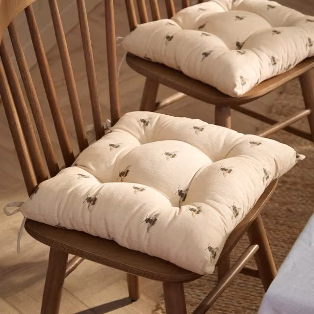 Wylder Ramble Bumble Bee Cotton Slub Seat Pads, 2 Pack, Beige, W/D/H: 40 x 40 x 40 cm – 1
