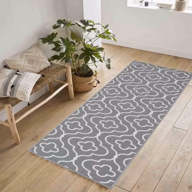 Desire Rugs Grey Quatrefoil Design Non-Slip Machine Washable Doormat, W: 67 cm, D: 120 cm