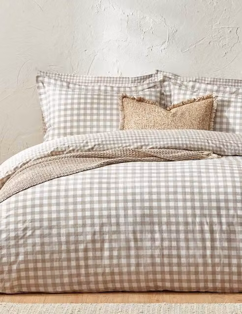 YARD Barton Gingham Checked Cotton Percale Bedding Set in Natural Beige, 200 x 200 cm
