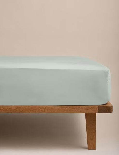 M&S Egyptian Cotton 230 Thread Count Crisp Fitted Sheet, Green, W: 180 cm x L: 200 cm
