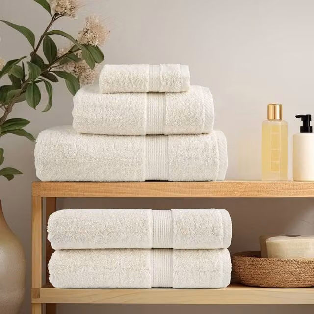 Berkfield Home SOLUND Premium Cotton Terry Shower Towels, 4 Pack, Beige, W: 70 cm, L: 140 cm, 600 gsm – 1