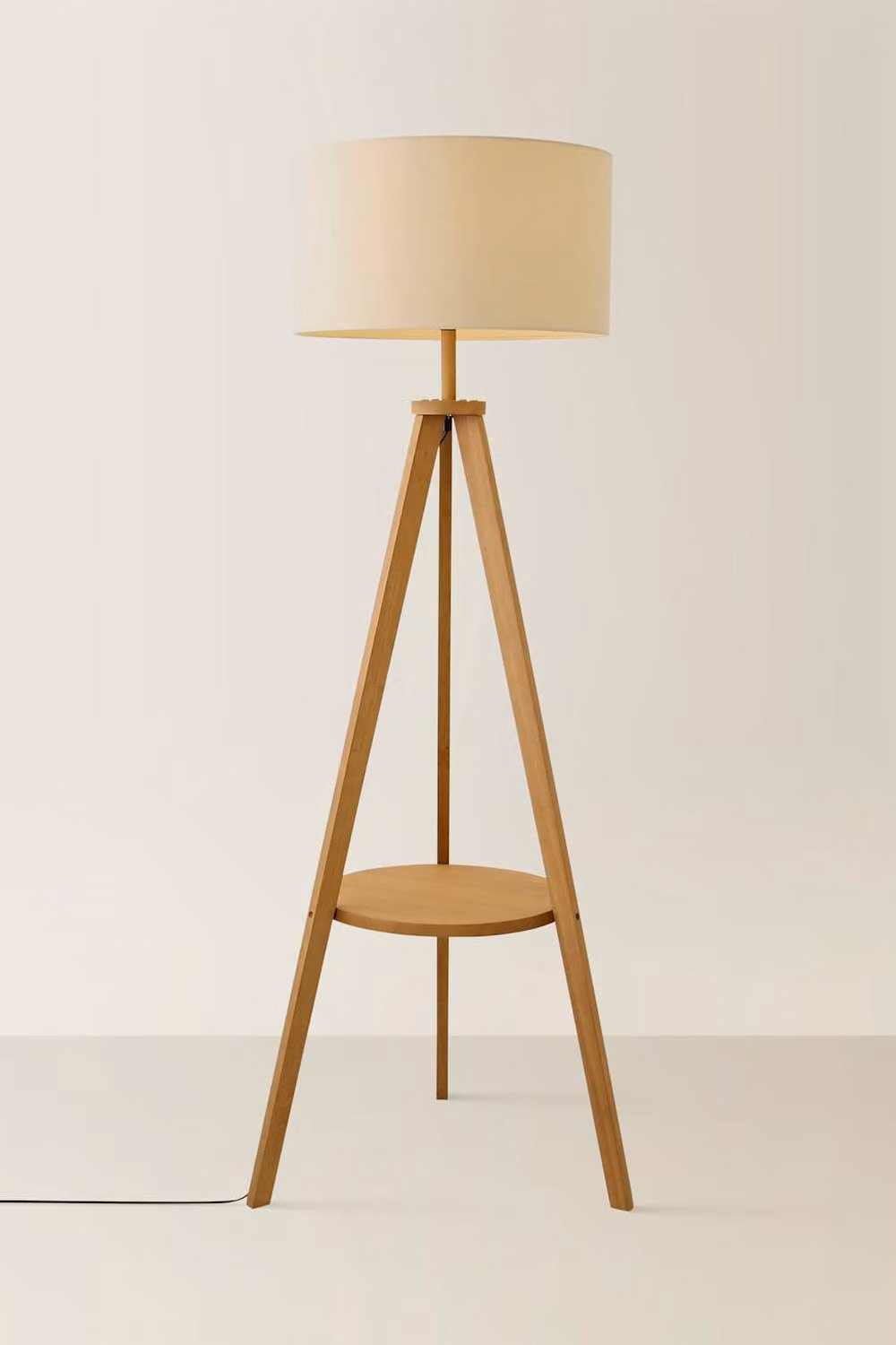 ValueLights Morrigan Tripod Floor Lamp with Natural Wood Base and Beige Fabric Cylinder Shade – 2