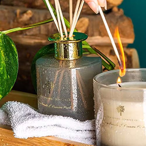 Nicola Spring Pomelo & Passion Fruit Scented Candle and Reed Diffuser Set in Grey – 5