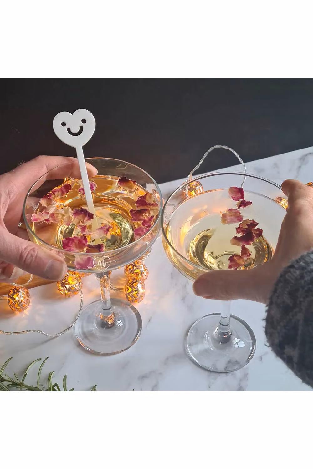 Afewhometruths Engraved 40th Birthday Cocktail Glass with Coasters, Clear – 2