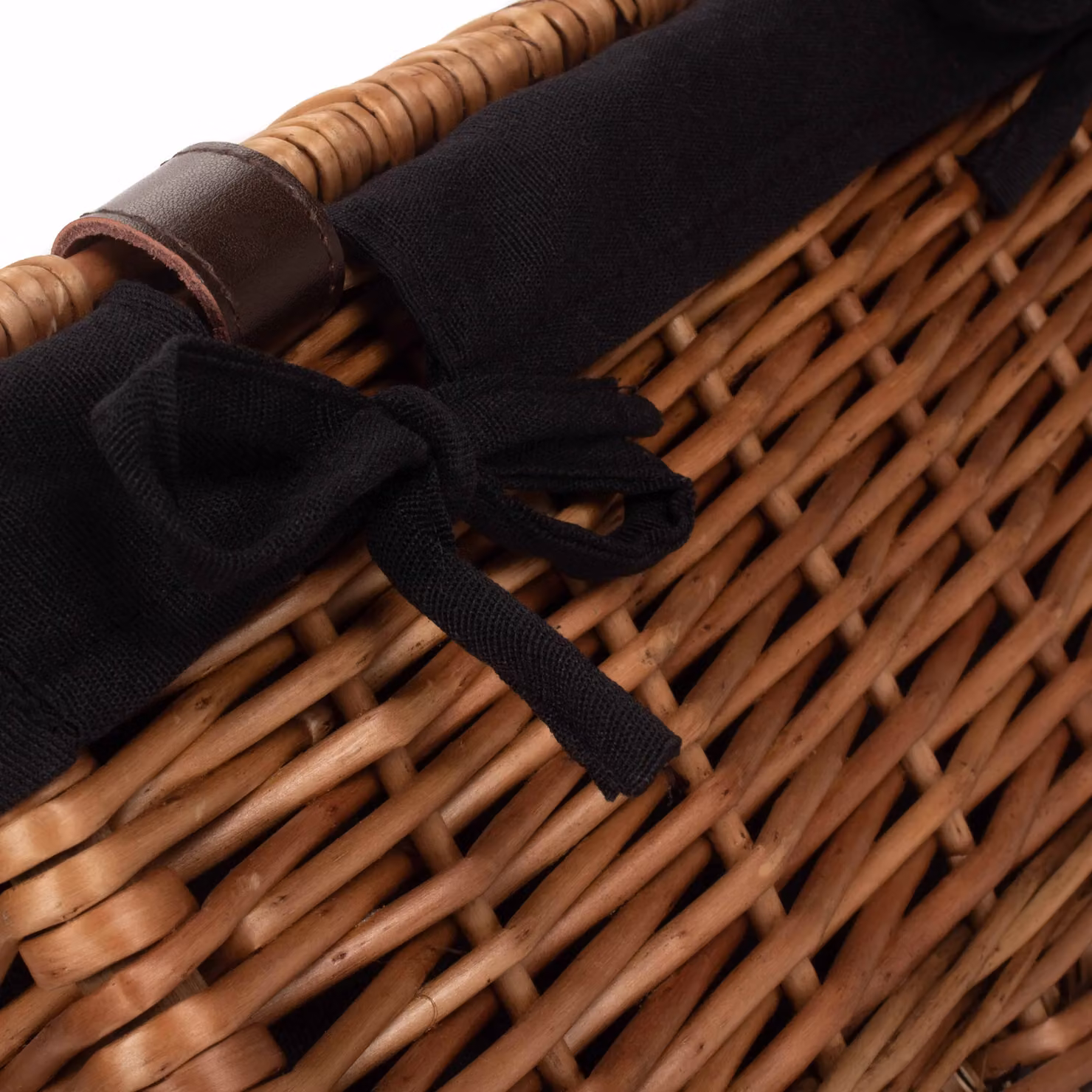 Red Hamper Double Steamed Wicker Picnic Basket with Brown Cotton Lining, W/D/H: 41 x 30 x 19 cm – 3