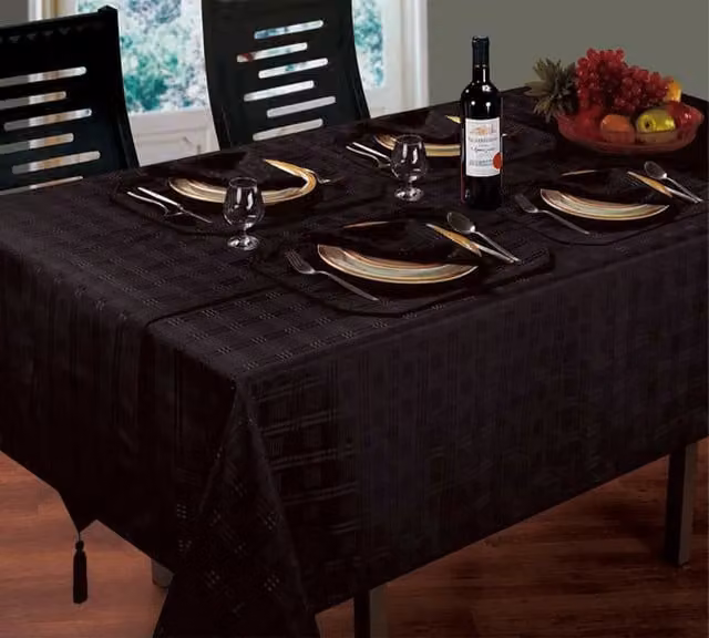 Kitchen Trends Modern Jacquard Hampton Rectangular Tablecloth in Black