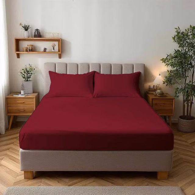 Snug City Small Single Microfibre Soft Touch Plain Dyed Fitted Sheet in Red, Skirt Depth: 25 cm – 1