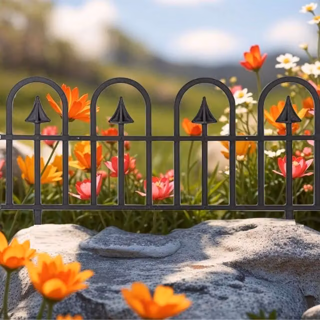 PMS Black Scallop Border Edging Interconnecting Flexible Plastic Fencing, 60 cm
