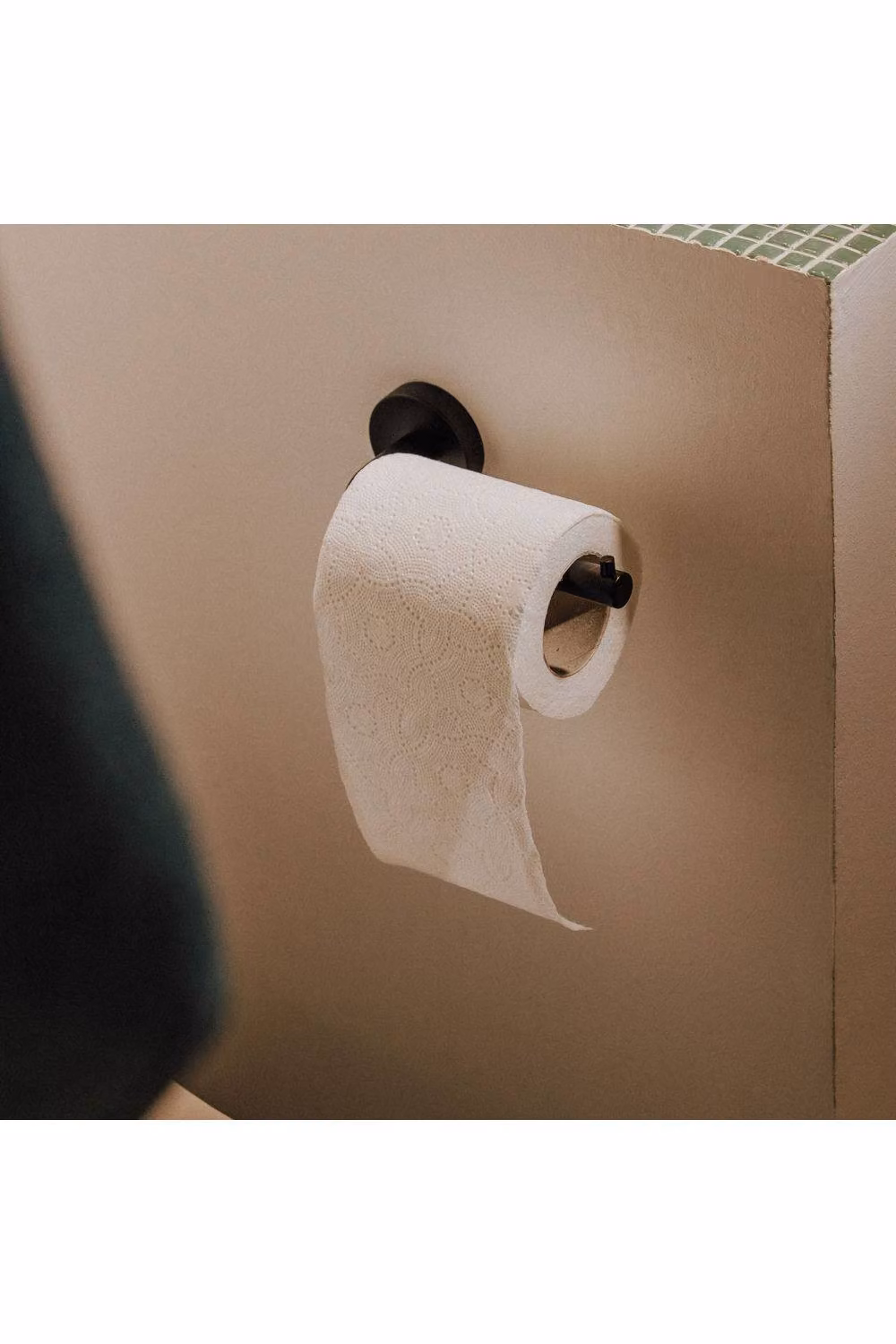 Cosmic Wall-Mounted Metal Toilet Roll Holder in Brown, Geyser Collection – 3