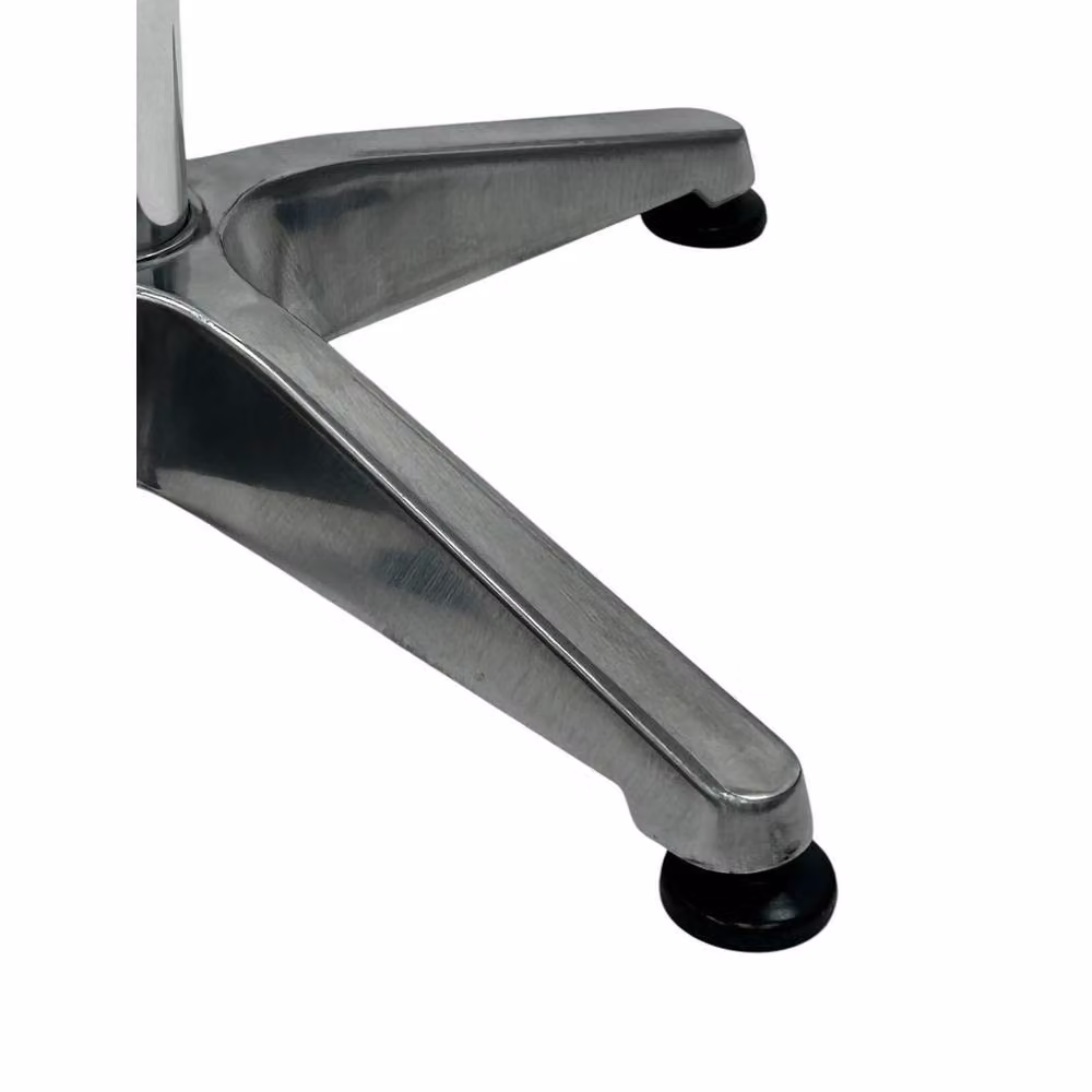 Kelvenix Round Aluminium Cafe Table in Silver – 3