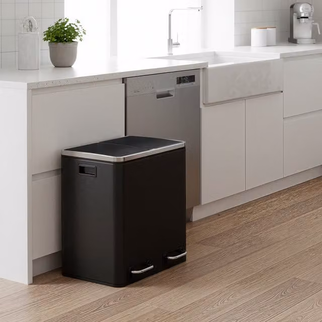 SONGMICS Double Kitchen Bin with Soft-Close Lids and Pedal, 2 x 15 L, Black Stainless Steel