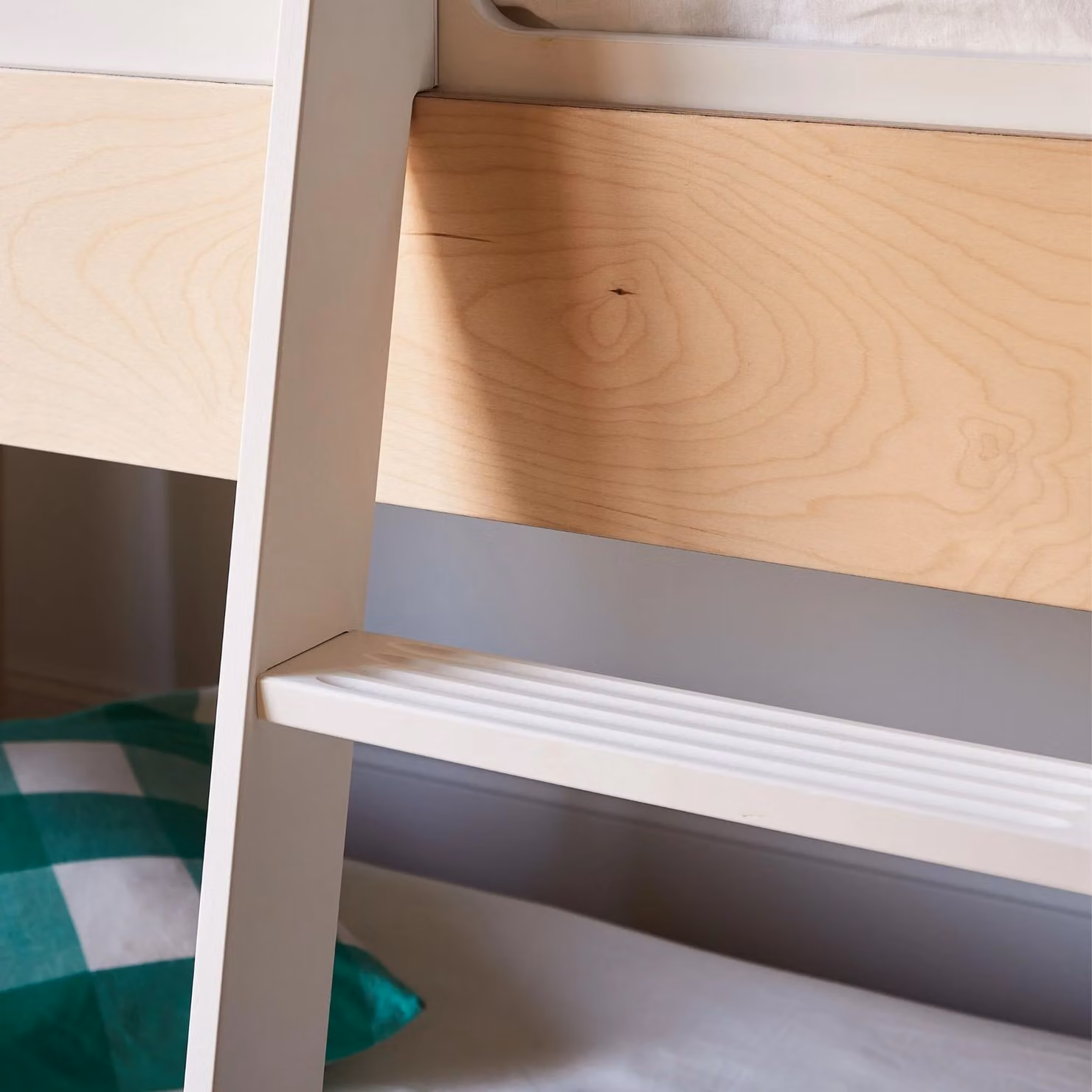 Oeuf NYC Perch Nest Single Childrens Bed in White and Birch, W/D/H: 200 x 90 x 128 cm – 4