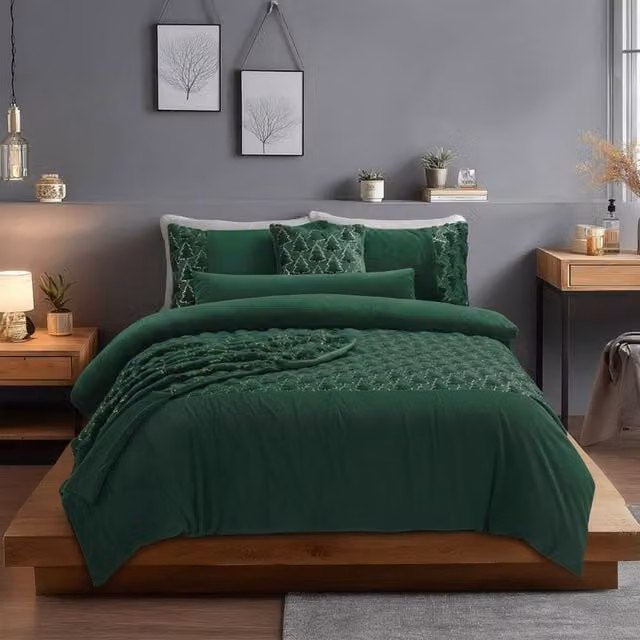Snug City Christmas Tree Fleece Duvet Cover and Pillowcase Set, Green, W: 200 cm x D: 200 cm – 1