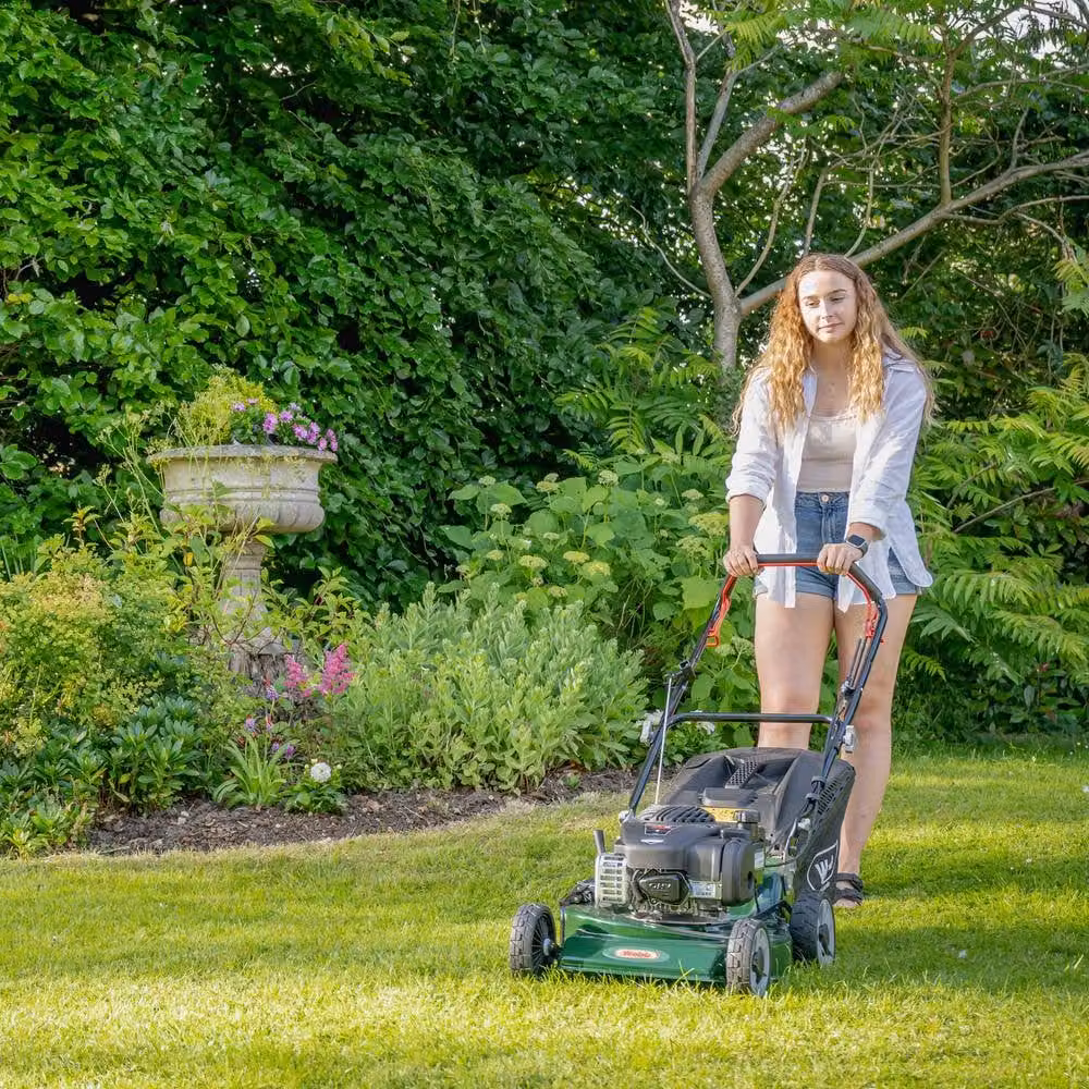 Webb Supreme 46cm Petrol Rotary Lawnmower in Green with 65L Collection Bag – 4