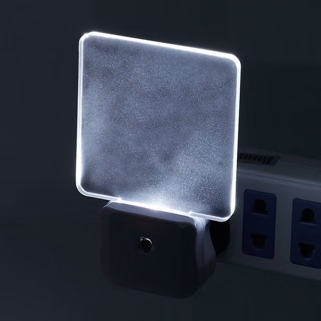 Livingandhome White LED Tabletop Night Light with Dusk Sensor