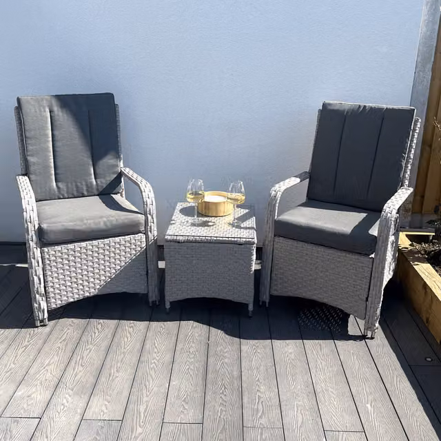 Madefor.living Leigh Wicker Rattan Bistro Set with Glass Top in Grey