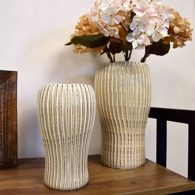 Madison & Mayfair Beige Striped Ceramic Tabletop Vase W/D/H: 16.0 x 16.0 x 26.8 cm – 2
