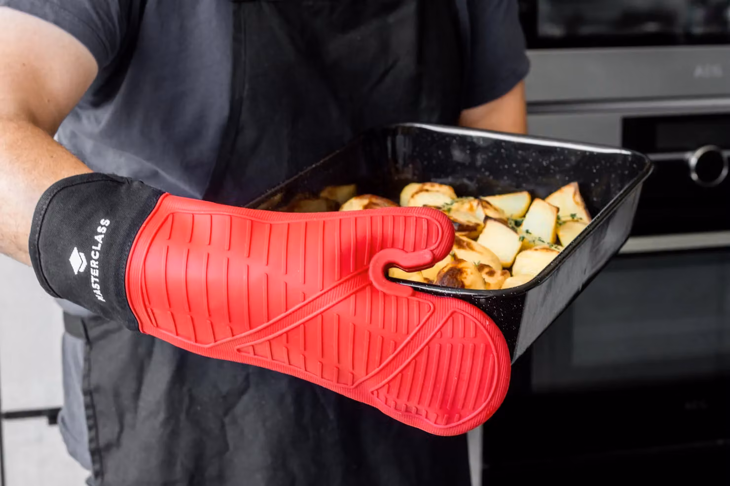 MasterClass Red Silicone Oven Glove with Cotton Sleeve – 7