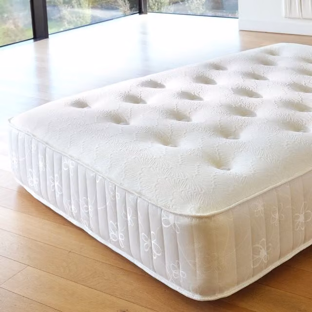 Comfy Living Floral Hybrid Memory Foam and Pocket Sprung Mattress in White, W/D/H: 90 x 200 cm