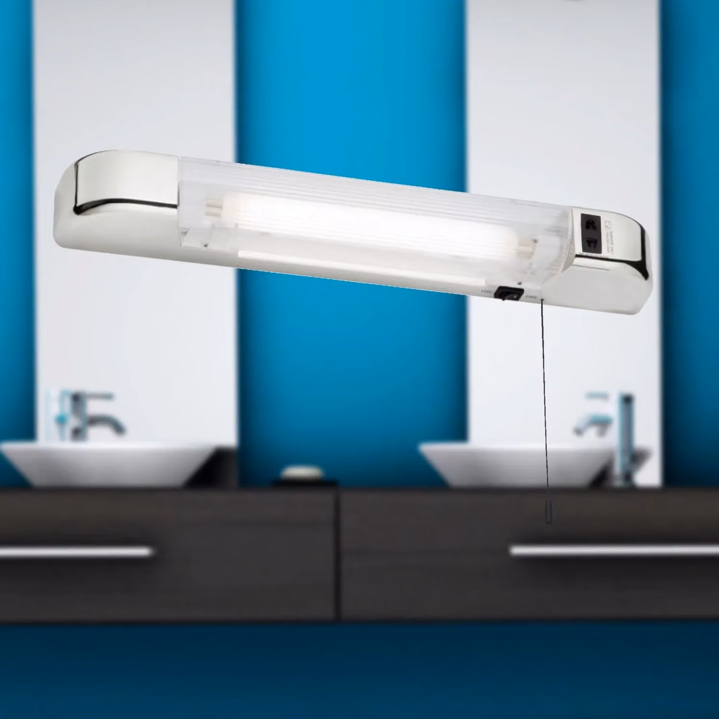 First Choice Lighting Rise LED Chrome Bathroom Shaver Light in Silver – 3