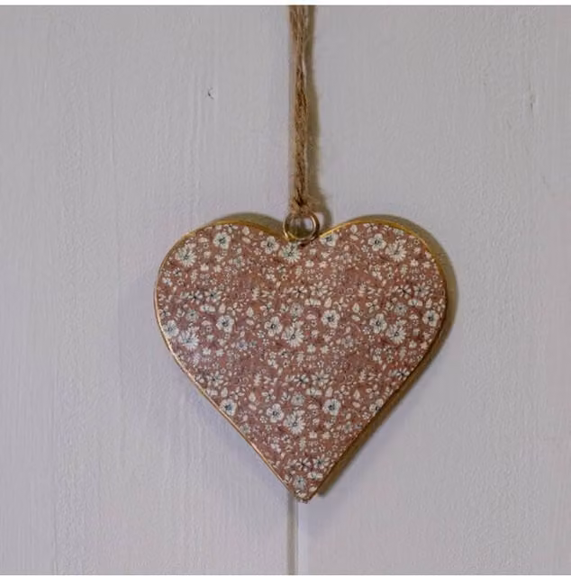 KDMD Pink Metal Hanging Heart with Floral Design