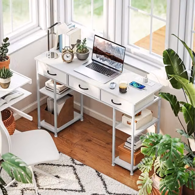 HOMCOM Modern White Computer Desk with Power Outlets for Home Office and Bedroom