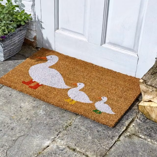Garden Mile Heavy Duty Rectangular Coir Door Mat with Ducks in Boots Graphic in Brown and White