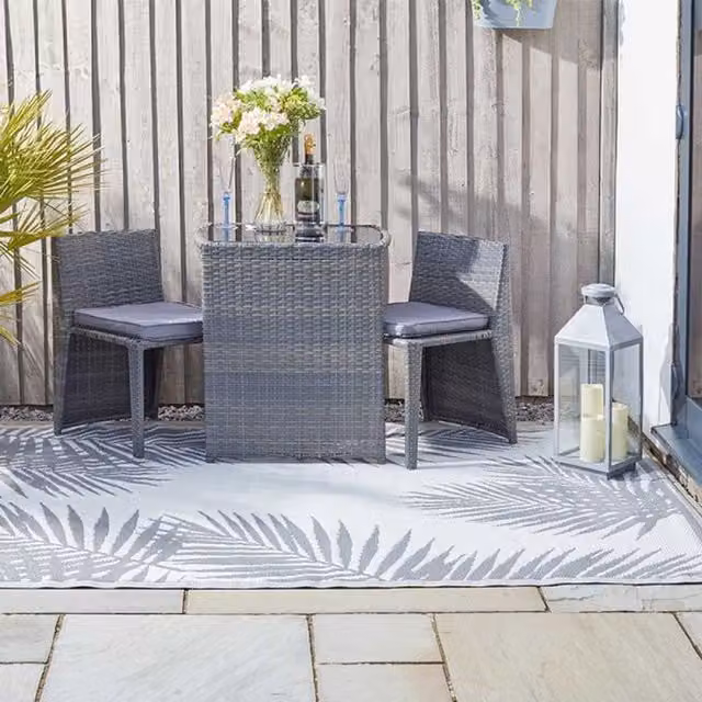 Garden Mile Alfresco Mats Tropicana Floral Rug in Grey and Green