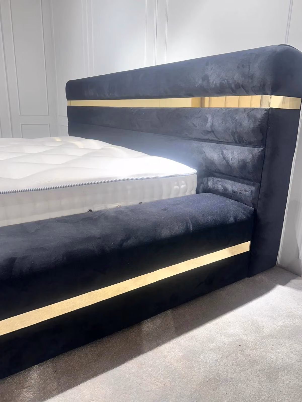 HOB Furniture Aruba Double Bed in Black Velvet with Gold Accents, W/D/H: 140 x 200 cm – 2