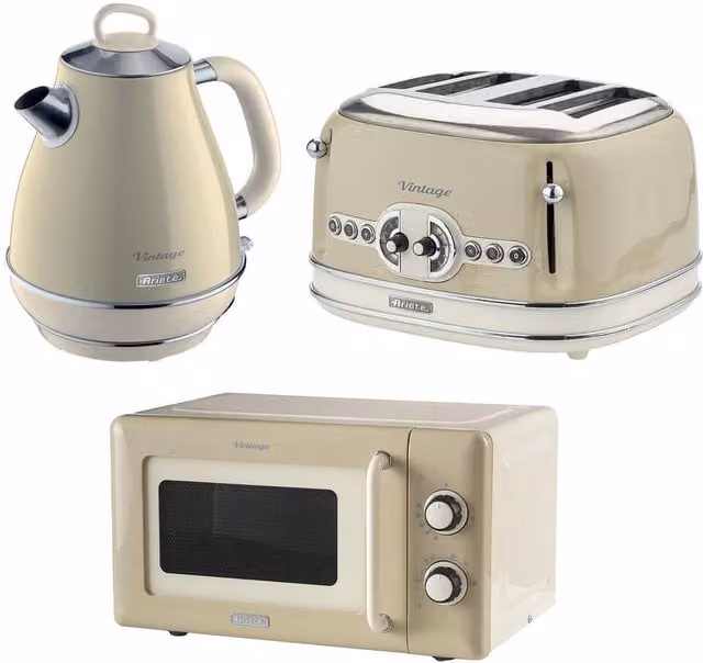 Ariete Vintage Stainless Steel Kettle and 4 Slice Toaster Set in Beige