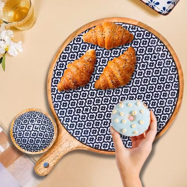 Hartsmede Sambhal Handmade Mango Wood Serving Platter Tray with Bowl, Blue, White and Pink Floral Enamel Pattern, Diameter: 30.48 cm