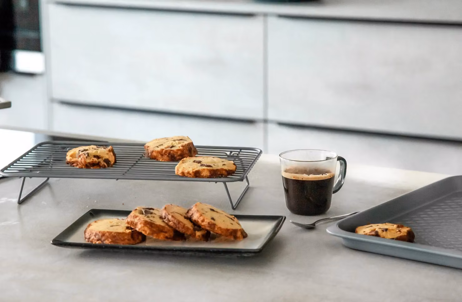 MasterClass Smart Ceramic Non-Stick Cooling Rack in Grey – 3