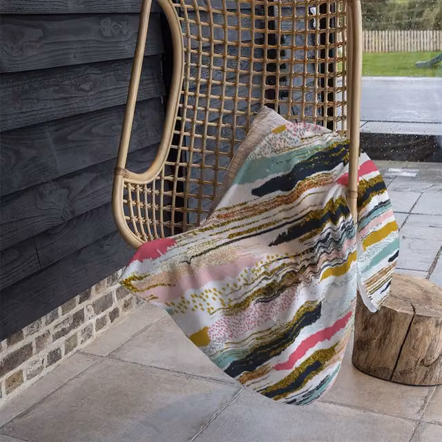 Benjamin Tate Design Striped Fleece Blanket in Pink, Beige and Multicolour, W/D/H: 120 x 150 cm – 1