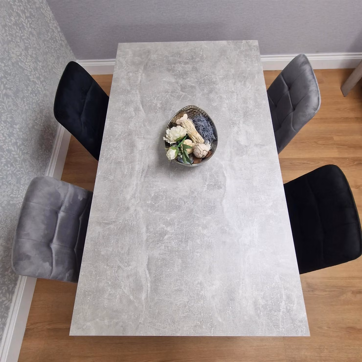 KOSY KOALA Modern Stone Grey Effect Wood Dining Table and 4 Velvet Chairs Set in Brown – 2