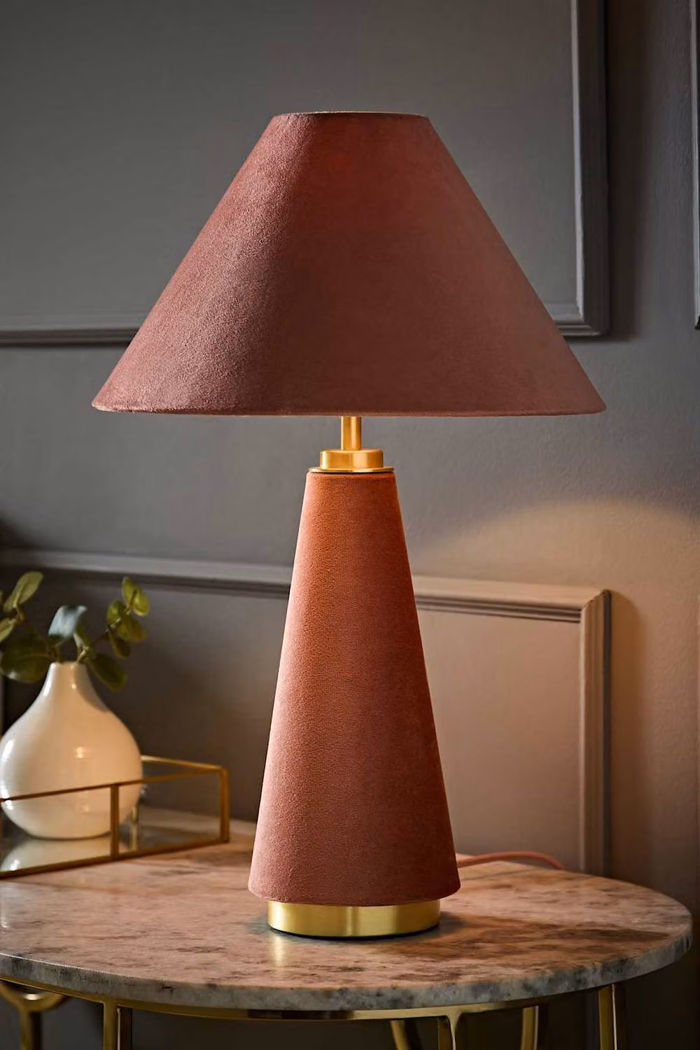 ValueLights Martha Conical Table Lamp in Dusty Pink Velvet with Gold/Brass Base and Bulb Included – 2