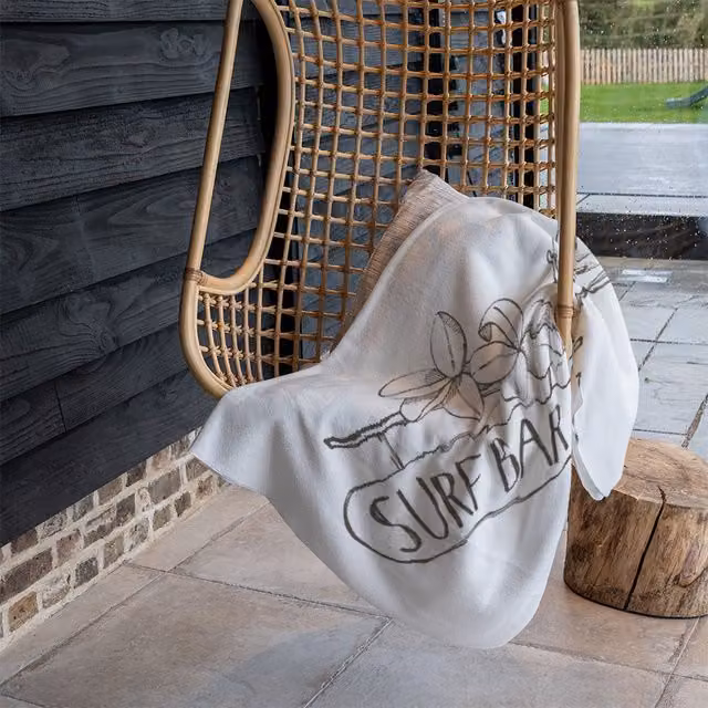 Benjamin Tate Design Surf Bar Fleece Blanket in Brown, Beige and White, W/D/H: 120 x 150 cm