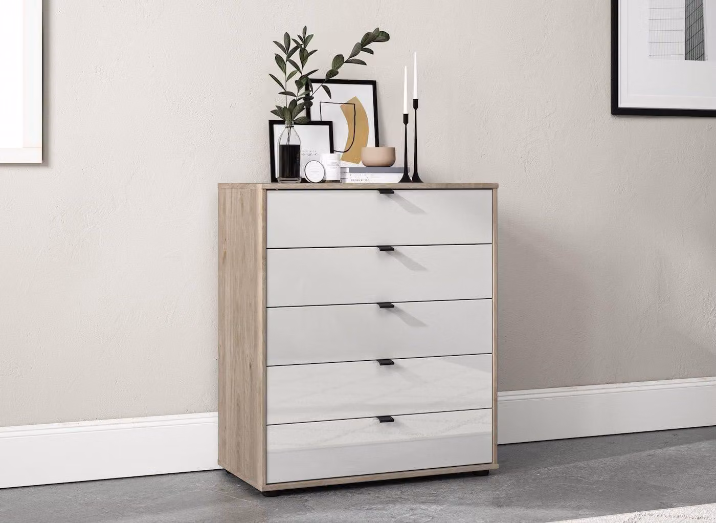 Wiemann Kirkpatrick 4-Drawer Chest with Soft-Close Drawers in Grey and Beige