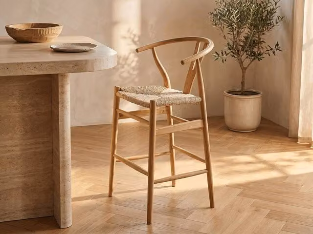 Vente-unique POGIANA Teak and Wicker Bar Stool in Light Oak – 1