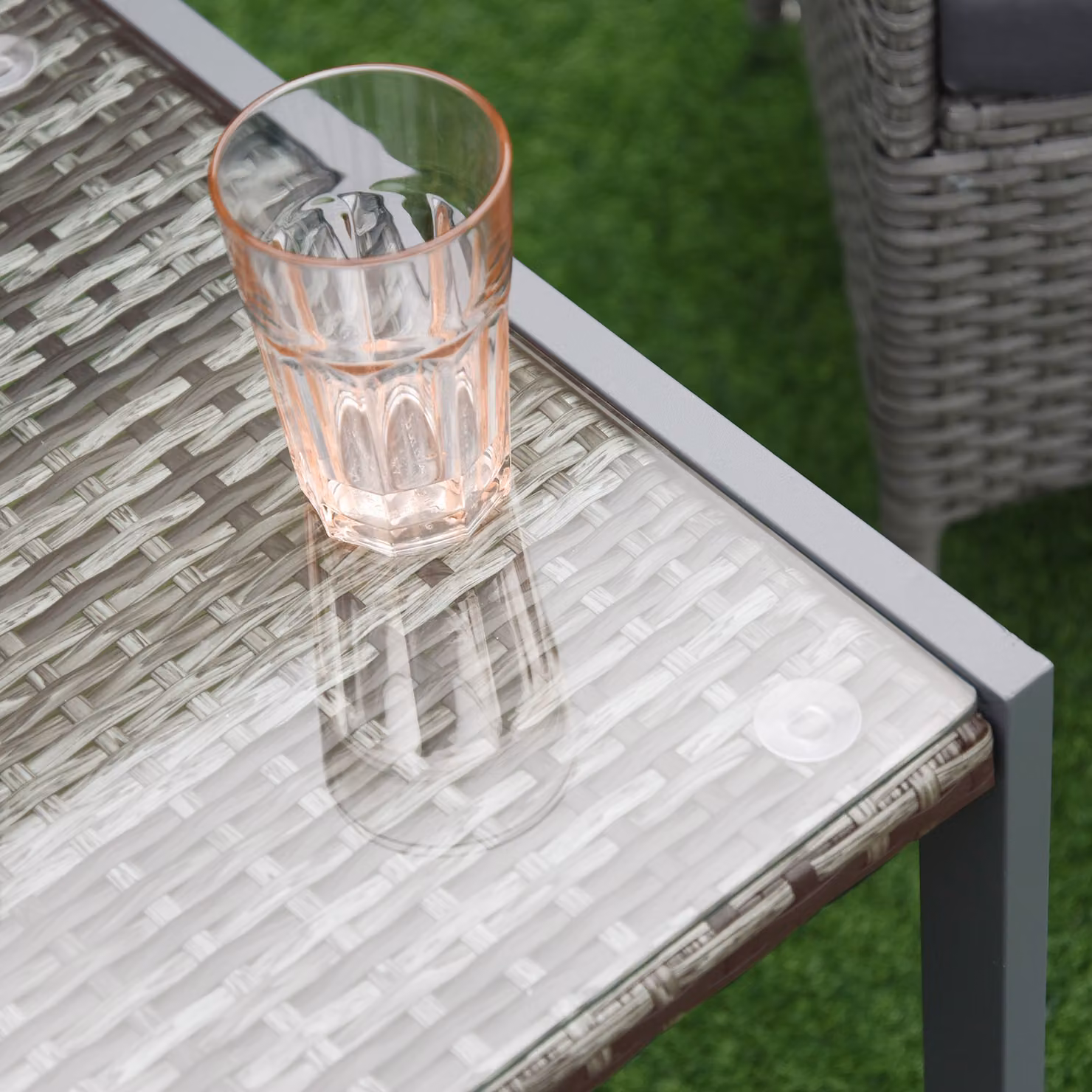 Outsunny Grey Rattan Side Table with Glass Top and Powder Coated Aluminium Frame for Garden and Terrace – 5