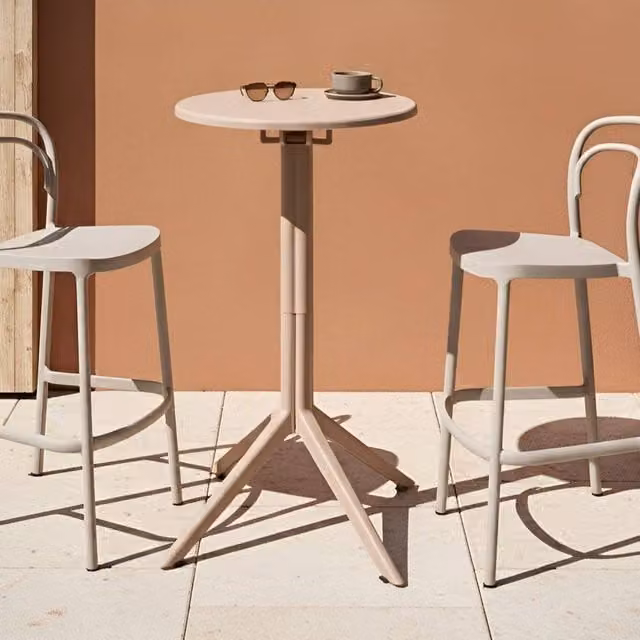 Wyld and Coco Round Flip-Top Bistro Table in Beige with 60 cm Diameter – 1
