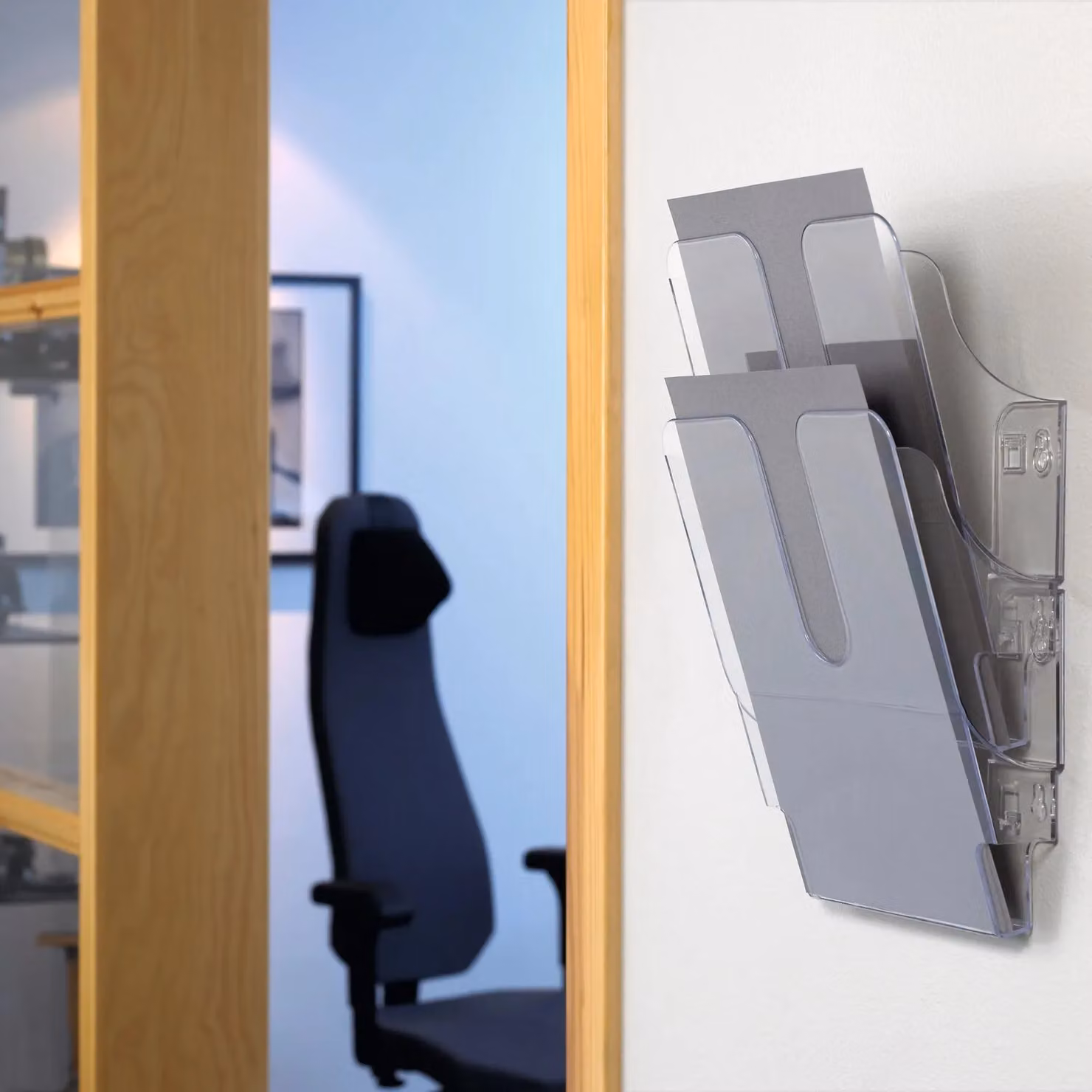Durable Flexiplus 2 Wall Mounted Literature Tray, A4 Portrait, Clear – 2