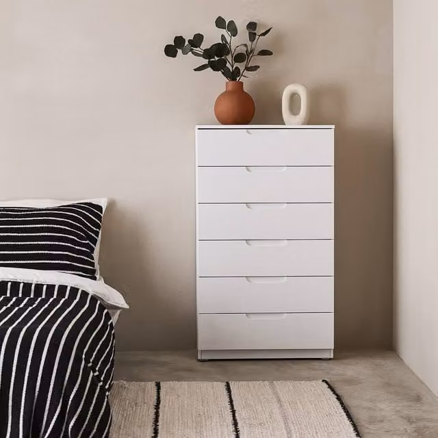 Wyld Haus Leipzig Leipzig White Gloss Tall Chest of 6 Drawers H 120.1 x W 39.0 x D 34.4 cm – 1