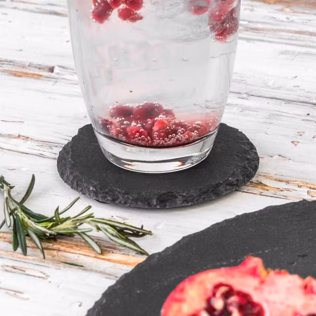 Argon Tableware Round Slate Placemats and Coasters Set, Grey and Black, Diameter: 33 cm