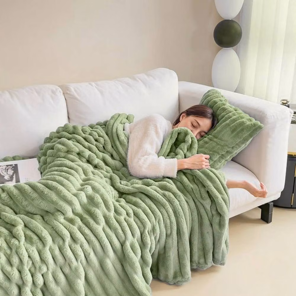 PAWNORA Fluffy Flannel Blanket in Green, W: 100 cm x L: 150 cm – 2