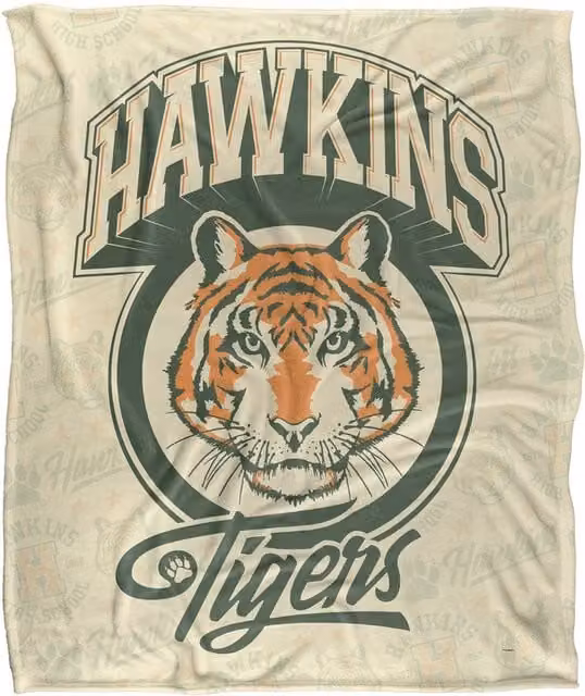 Stranger Things Retro Hawkins High Super Soft Throw Blanket, Multicolour, W: 152 cm, D: 127 cm