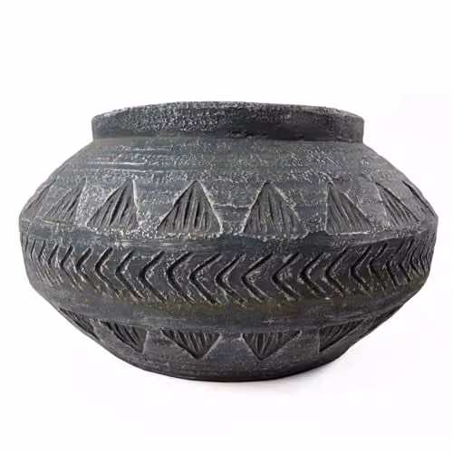 Leaf Design UK Gliese Triangle Planter, Grey Fibreglass, Diameter: 21 cm, Height: 40 cm – 1
