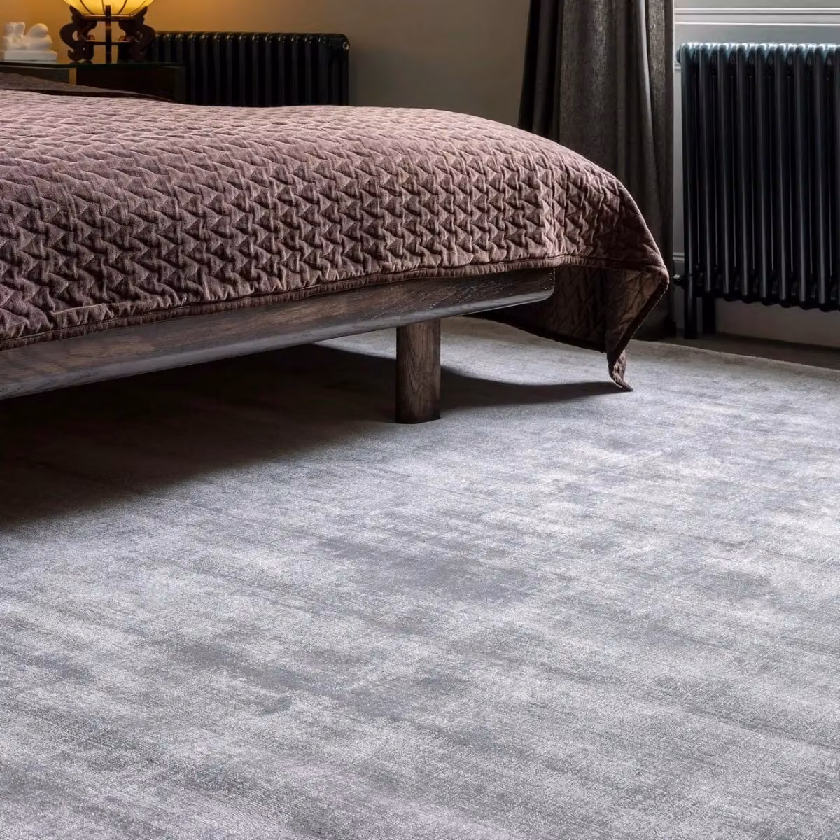 The Rug Shop UK Handmade Modern Plain Silver Viscose Area Rug, W: 240 cm, D: 340 cm – 1
