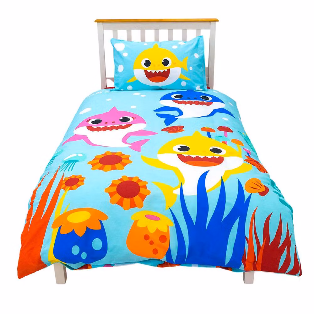 Baby Shark Reversible Rainbow Duvet Cover and Pillowcase Set, Multicolour, W: 90 cm, L: 200 cm – 2